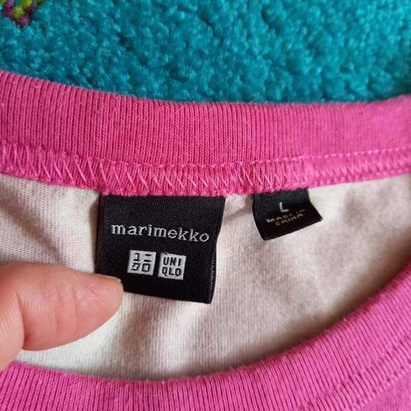 Marimekko x Uniqlo pink flower top Large - Picture 3 of 5